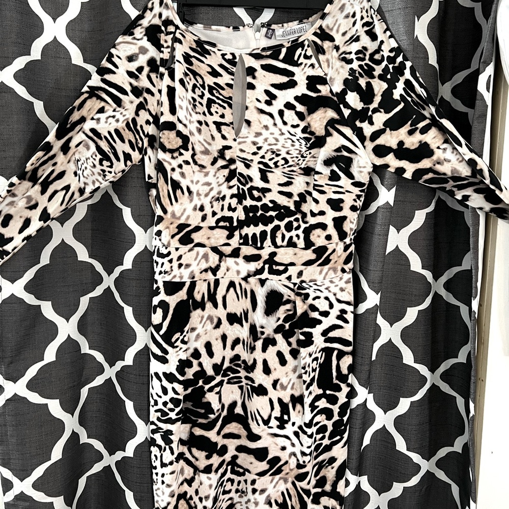 Jennifer Lopez Medium dress, loose, animal print